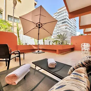 https://martinez-downtown.in-canary-islands.com